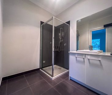Stylish & Private Living in a Prime Keysborough Pocket - Photo 3
