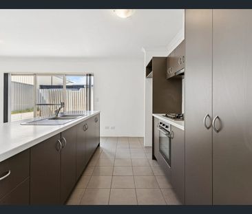 Modern Comfort & Convenience at 6c Messenger St - Photo 6