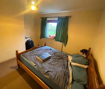 Squires Court, Canterbury Gardens, Salford, Manchester, M5 5AD - Photo 4