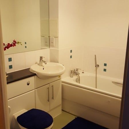 Room in a Shared House, Kelso Gardens, LS2 - Photo 2