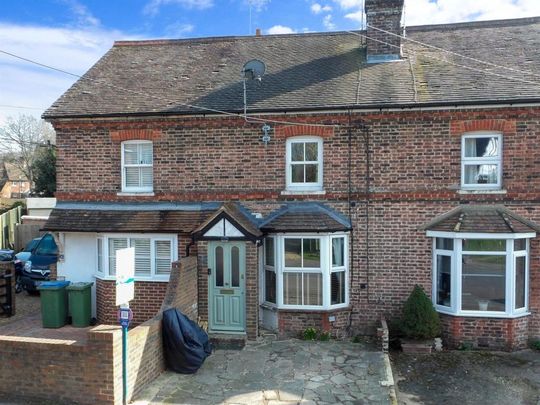 2 bedroom cottage to rent - Photo 1