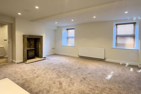 3 bedroom detached house to rent - Photo 2