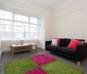 50 Estcourt Avenue, Headingley, Leeds, LS6 3ET - Photo 3