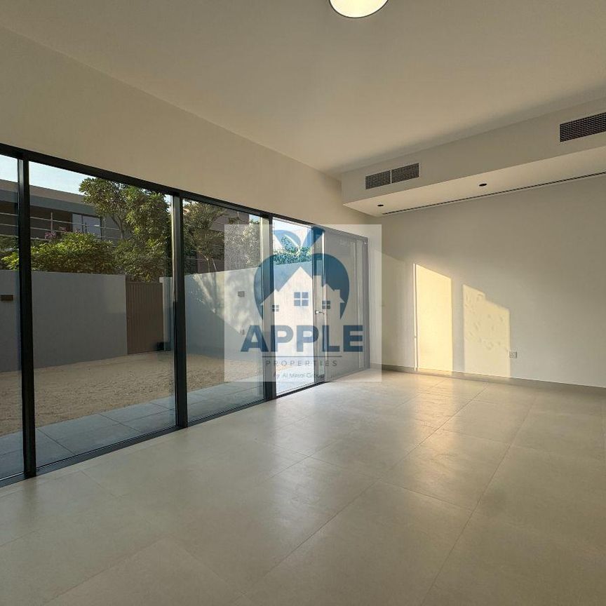 Located Robinia Masaar || Top Notched Amenities - Photo 1