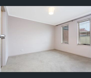 3-Bedroom Home in Prime Location - Photo 3