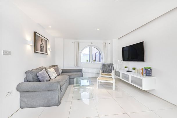 William Morris Way, London, SW6 - Photo 1