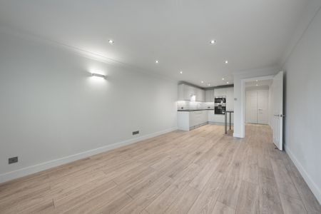 High Road, London, N20 - Photo 4