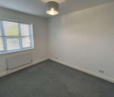 Raymond Avenue, Stockton Heath, WA4 - Photo 3