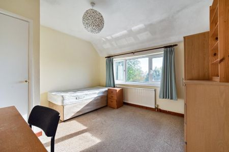 3 bedroom semi-detached house to rent - Photo 4