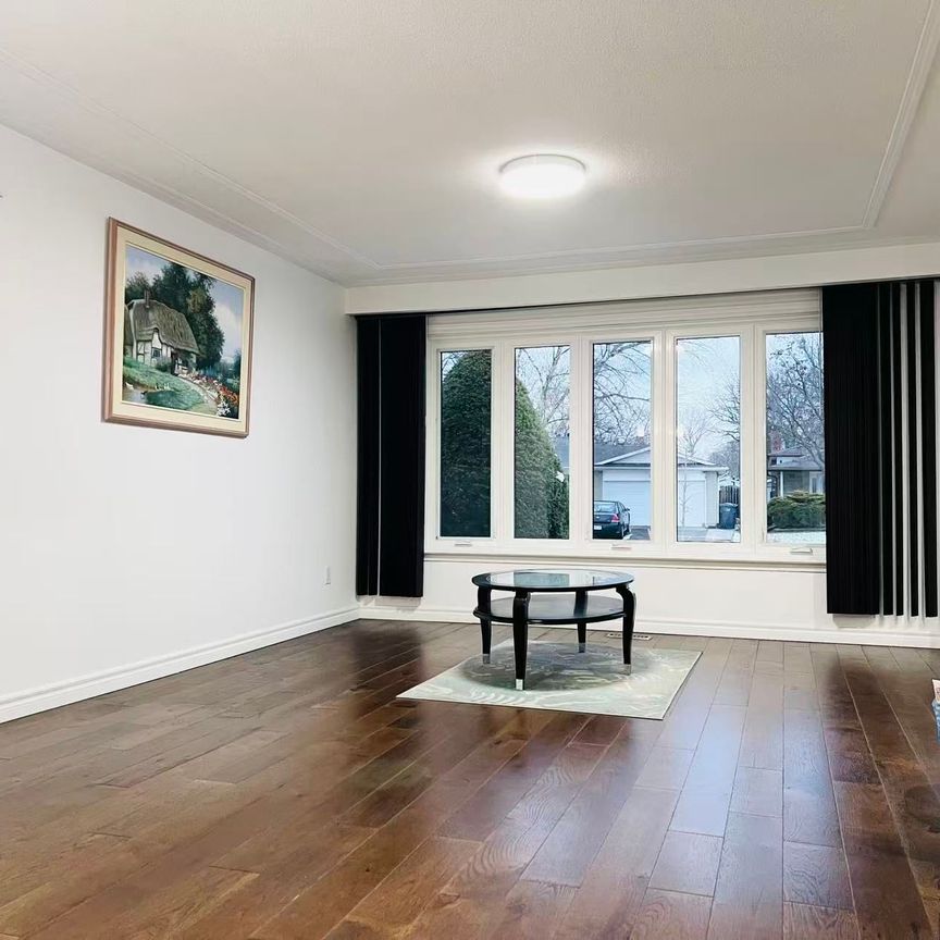 For Lease - 642 Eaglemount Crescent, Mississauga, Ontario - Photo 1