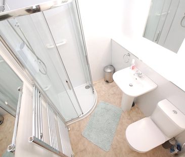 3 bedroom apartment to rent - Photo 1