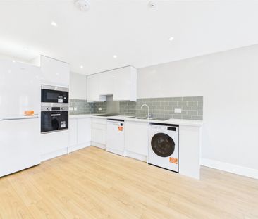 Claremont Road, Teddington - 2 bedrooms Property for lettings - Cha... - Photo 4