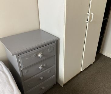 PETONE LIVING - Photo 5