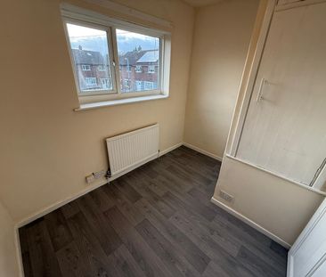 Chatley Road, Eccles - Photo 2