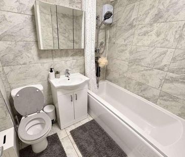 Vignoles Road, Romford, RM7 - Photo 4