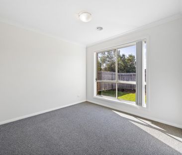 Spacious Home In Warralily Estate - Photo 3