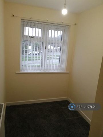 3 bedroom terraced house to rent - Photo 4