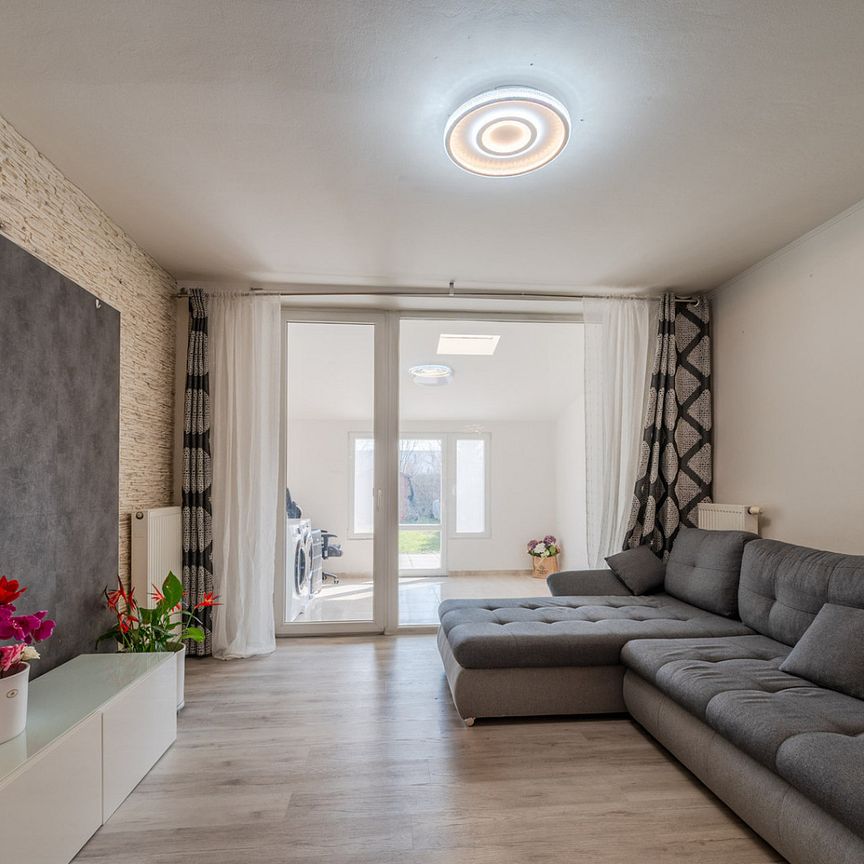 Pronájem domu 115 m² s pozemkem 154 m² - Photo 1