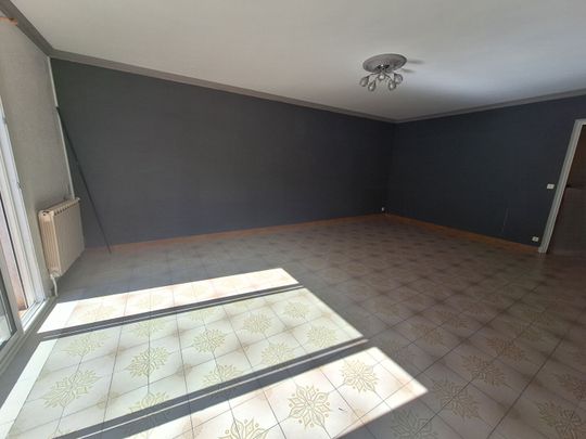 Location Appartement 3 pièces 101m² - Photo 1