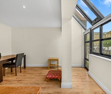 Admiral Place, London, SE16 - Photo 3