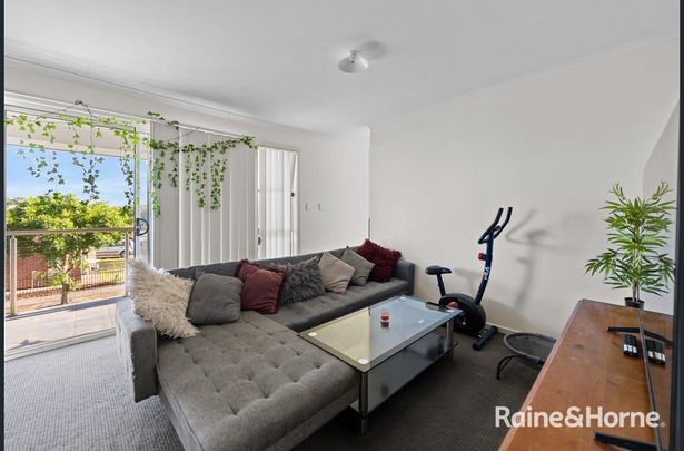 Ideal 2 Bedroom Townhouse - Photo 1