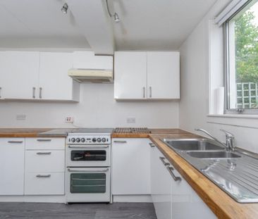 3 bedroom detached house to rent - Photo 6