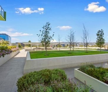 Amazing CBD skyline views - Photo 6