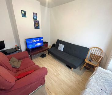 4 bedroom terraced house to rent - Photo 1