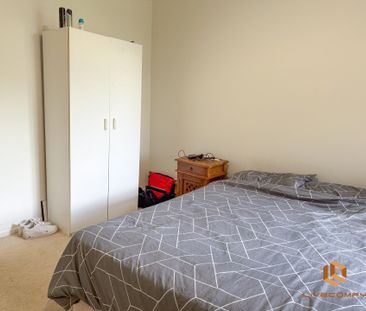 Victoria Park - Photo 6