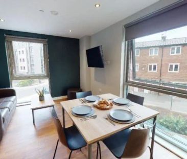 3-Bed Bronze Apartment - Photo 1