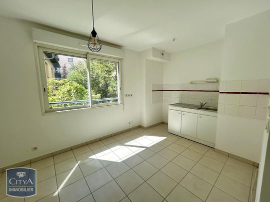 Location Appartement 1 pièce 17m² BEAUSOLEIL 06240 - Photo 1