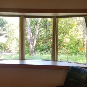 5 1/2 foyer tout inclus (wifi et hydro) terrain bordé d'un étang - Photo 2