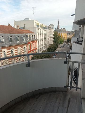 Location Appartement 2 pièces 53m² - Photo 4