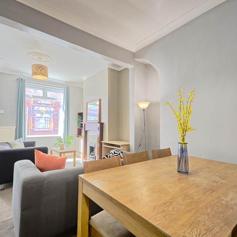 2 bedroom house share to rent - Photo 1