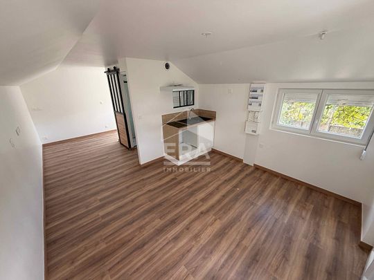 À louer : Maison 1 pièce de 23 m² avec garage à Varennes-sur-Seine - Photo 1