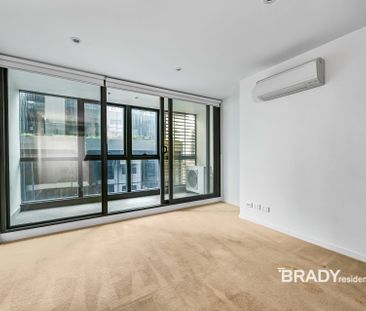 807/5 Sutherland Street, Melbourne - Photo 1