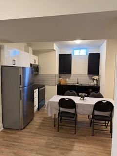 For Lease - 41 Schmeltzer Crescent, Richmond Hill, Ontario - Photo 4