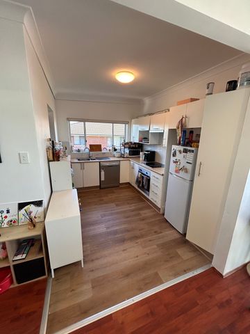 Strathfield - Photo 3
