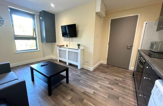 Oakfield House, Preston New Road, Blackburn. BB2 6AY - Photo 1