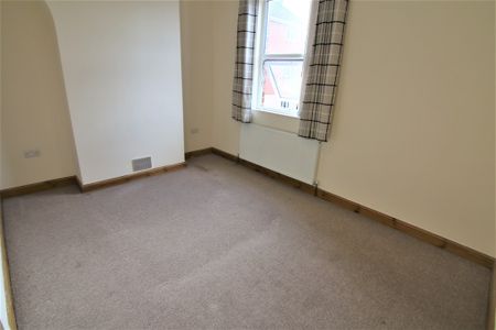 2 Bedroom End Terraced House, Chester - Photo 5