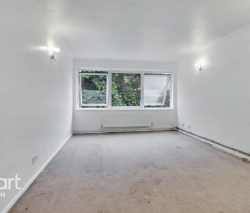 3 bedroom flat to rent - Photo 6