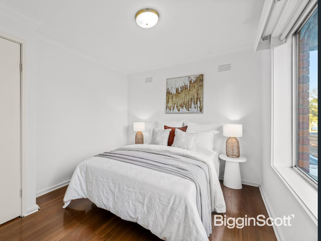 Unit 2, 2B Threadneedle Street, Balwyn, VIC - Photo 4