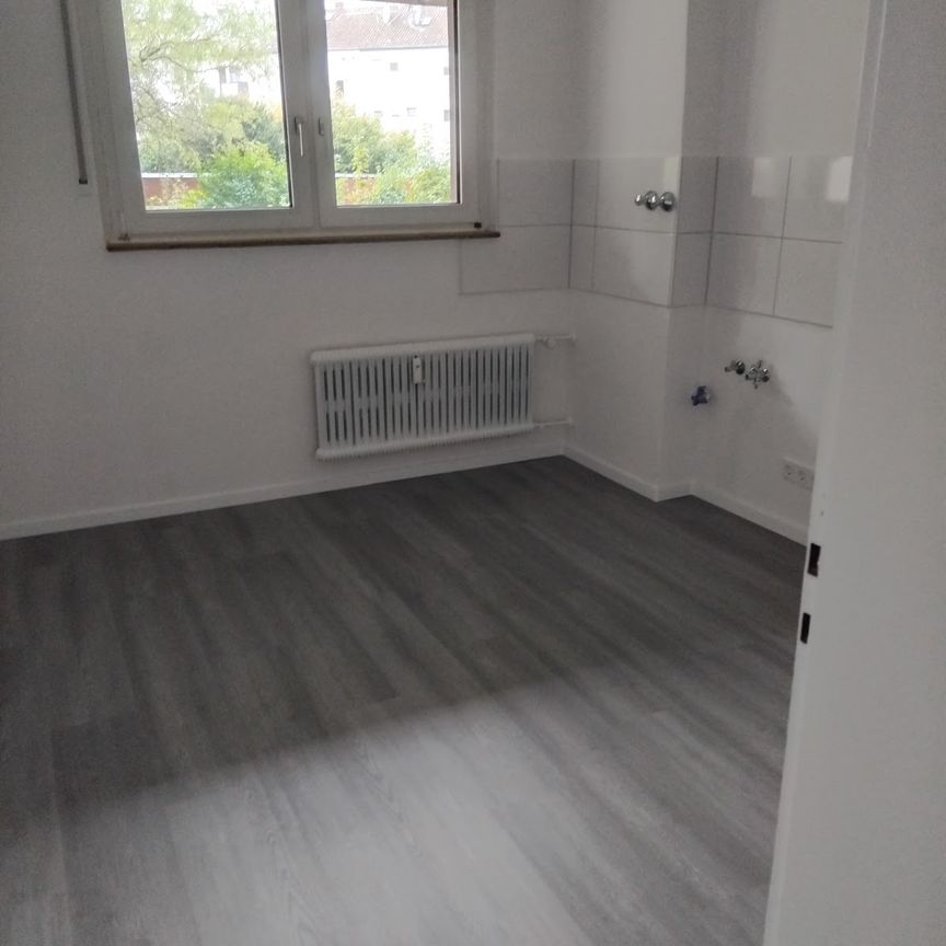 Komplett sanierte 2 Zimmer Wohnung mit Balkon in Gelsenkirchen zu vermieten!!! - Foto 1