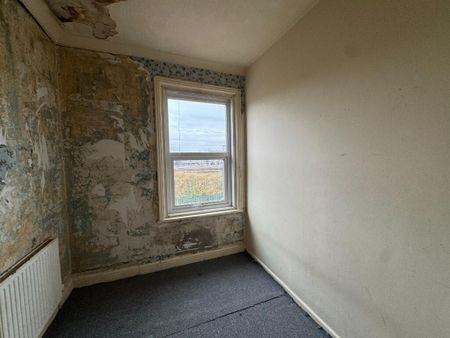 3 bedroom end of terrace house to rent - Photo 5