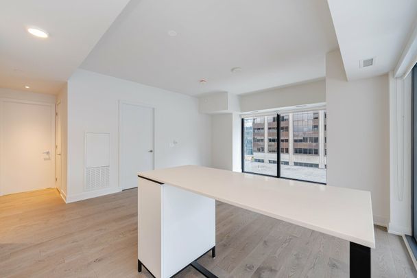 For Lease - 8 Cumberland Street Unit# 602, Toronto, Ontario - Photo 1