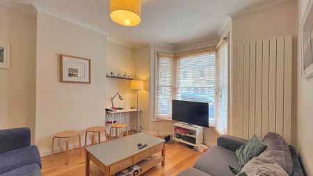 5 bedroom terraced house to rent - Photo 2