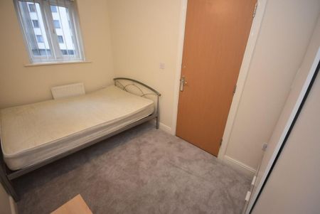 4 bedroom townhouse to rent - Photo 4