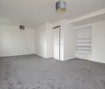 2 Bedroom Ground Floor Flat - Photo 3