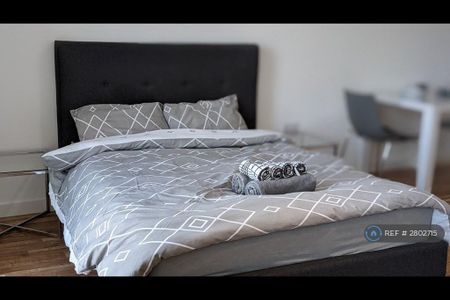 Studio to rent - Photo 4