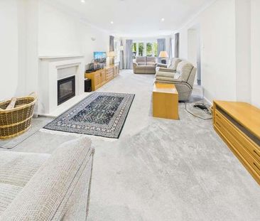 Heathrow Copse, Baughurst, RG26 - Photo 1